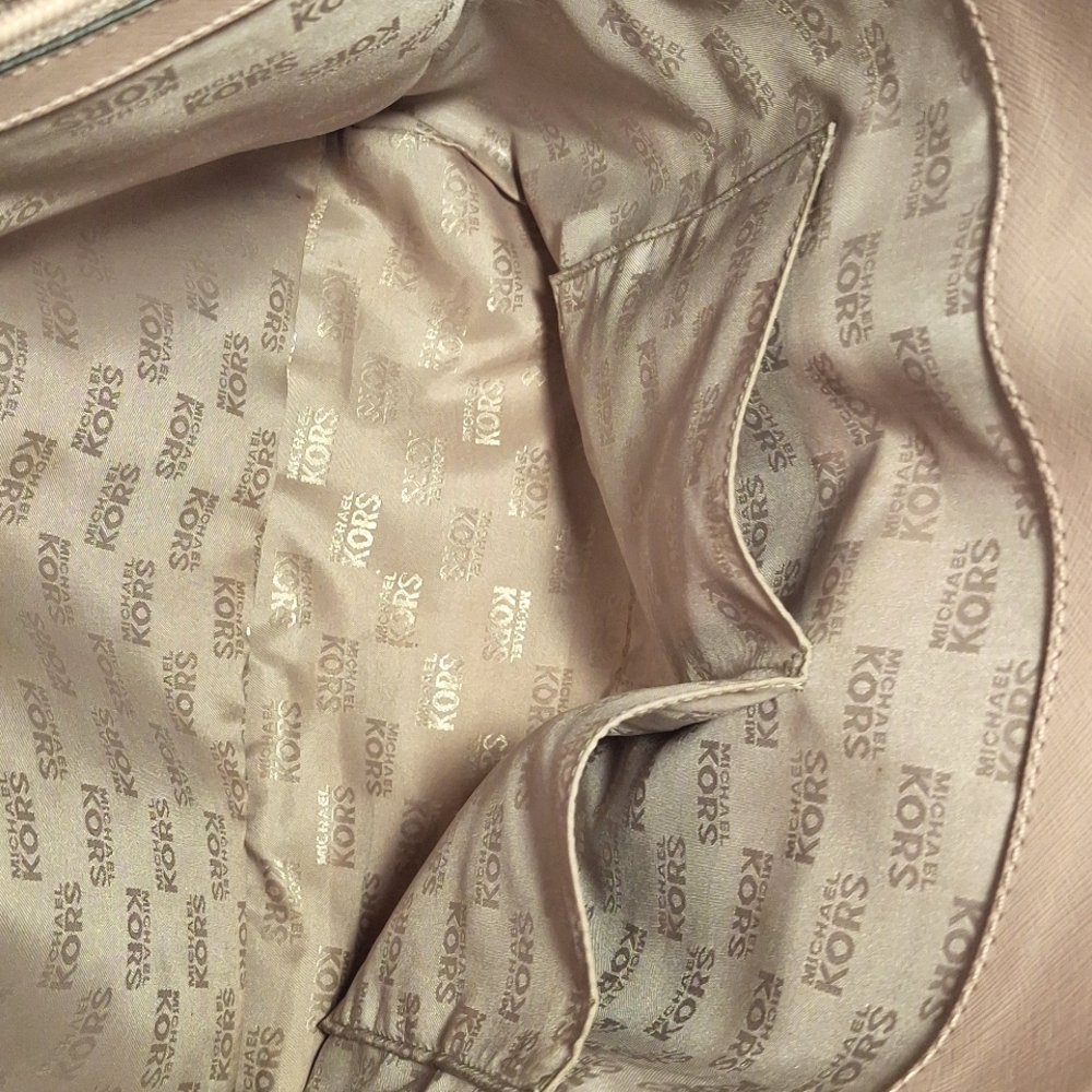 Michael Kors Jet Set Carry All Tote With Laser Cutout - Picture 13 of 16
